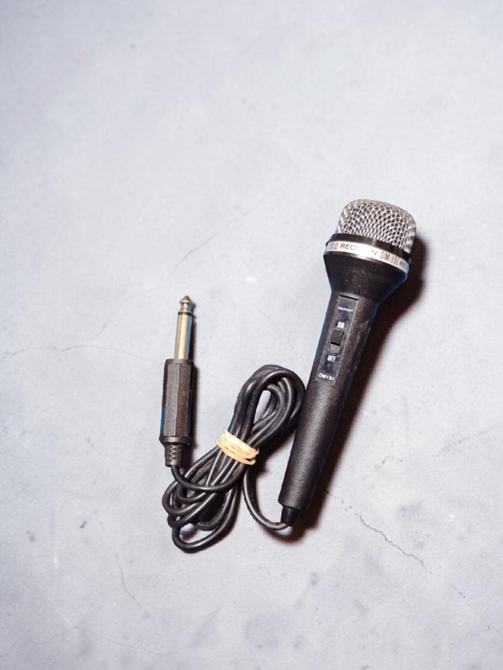 Vintage Recoton DM-151 Dynamic Microphone with Built-in Cable